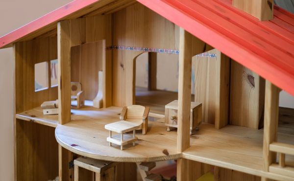 Doll House Assembly in Pleasant Grove